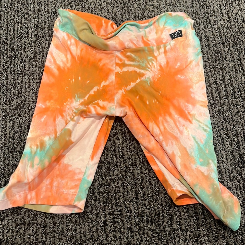 LICI FIT SHORTS🍊